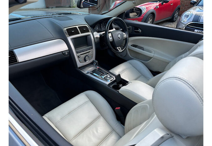 2008 Jaguar XKR 4.2 V8 full