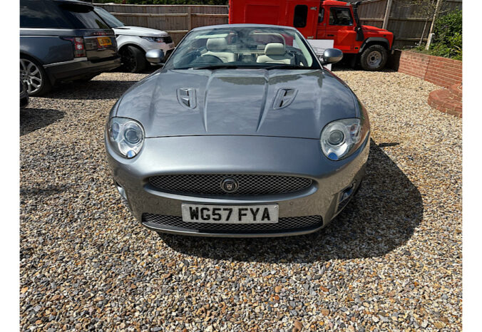 2008 Jaguar XKR 4.2 V8 full
