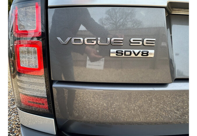Range Rover Vogue SE full