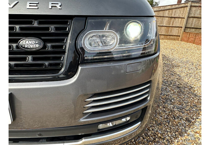 Range Rover Vogue SE full