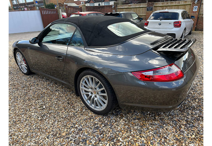 Porsche 911 Carrera S Convertable (997) full