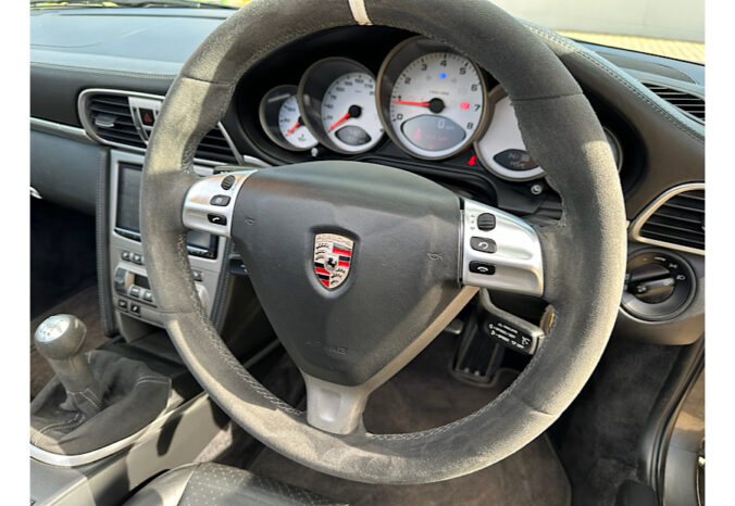 Porsche 911 Carrera S Convertable (997) full