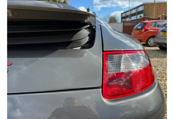 Porsche 911 Carrera S Convertable (997) full
