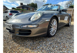 Porsche 911 Carrera S Convertable (997) full