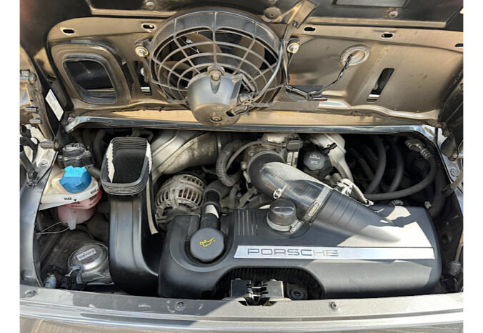 Porsche 911 Carrera S Convertable (997) full